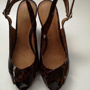 Clarks Artisan Ladies Size 6M Brown Black Animal Print Sling Back Dress Shoes